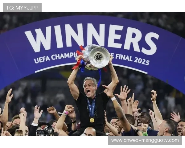 巴黎5-0狂胜国米首夺欧冠，杜埃两射一传创决赛历史